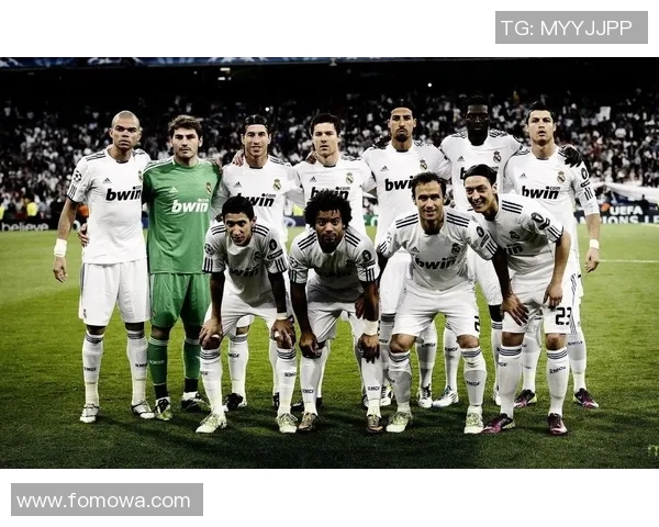 动态壁纸展示足球明星C罗的精彩瞬间与魅力风采